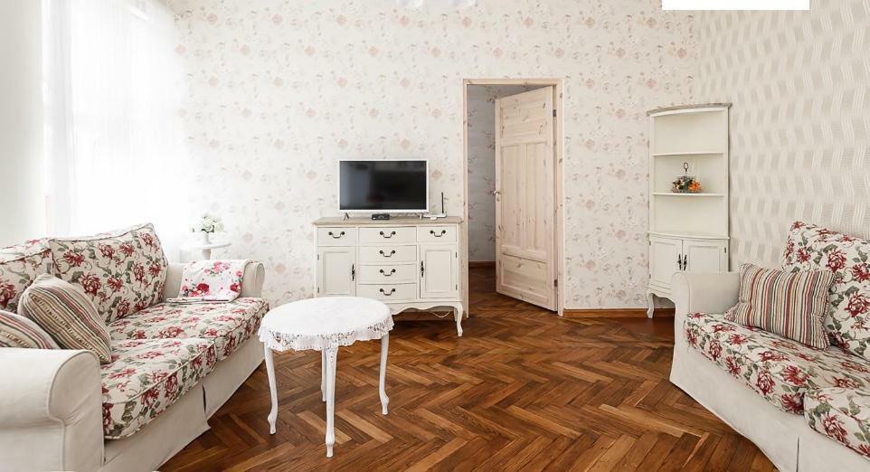 Roosi Apartment Pärnu Esterno foto